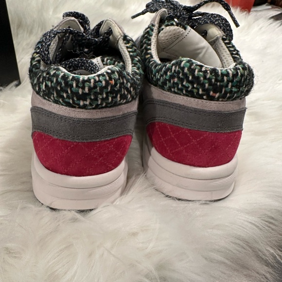 Chanel new with box  tweed sneakers size 38 - Picture 8 of 9
